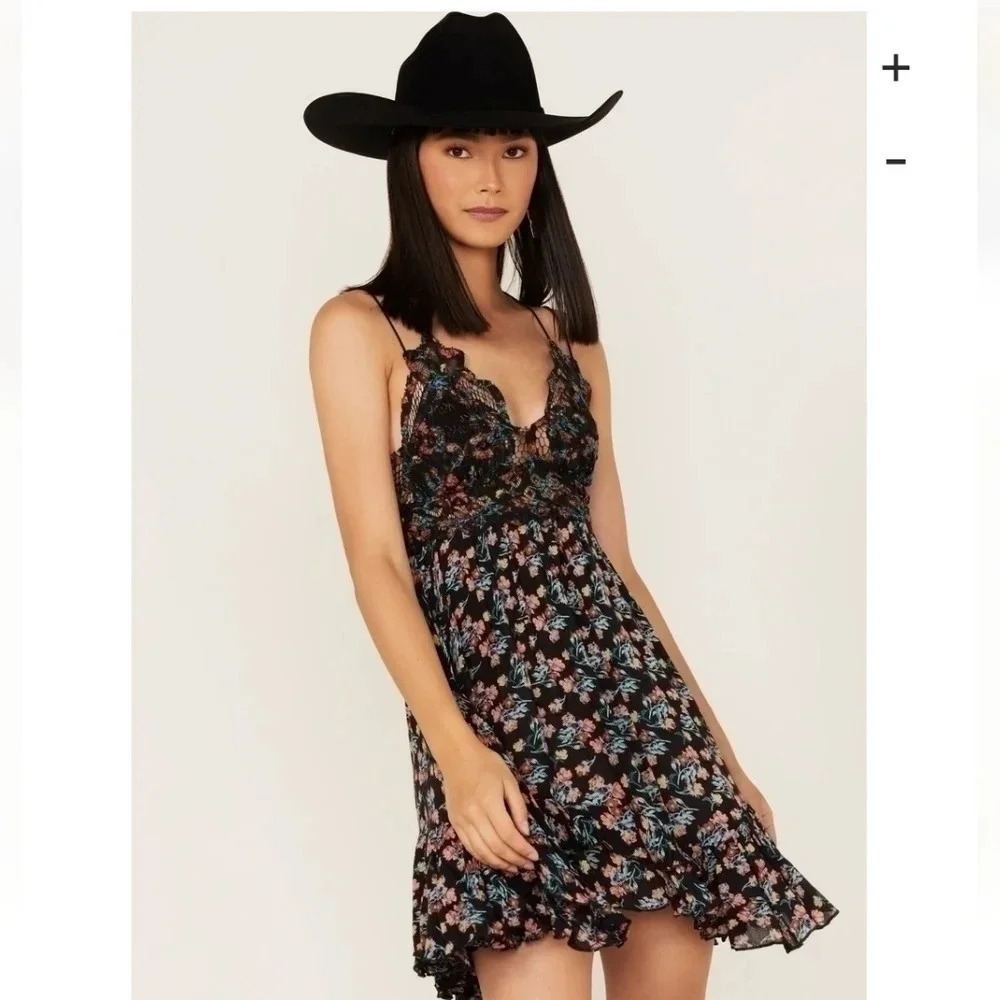 || FREE PEOPLE || Adella slip dress